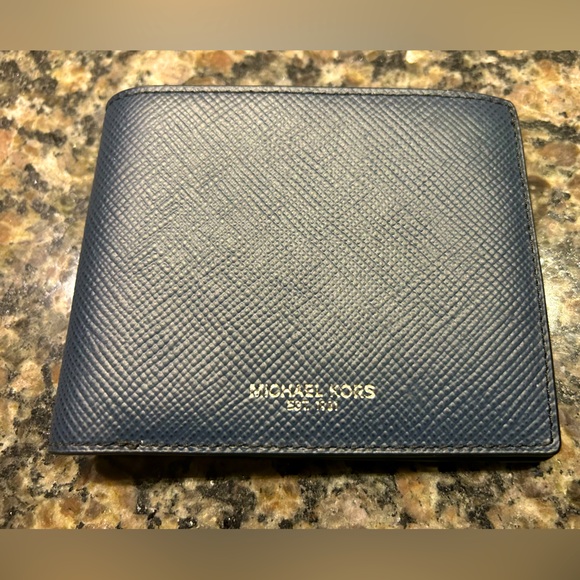 Authentic Michael Kors Men’s Harrison Billfold Wallet - Picture 3 of 14